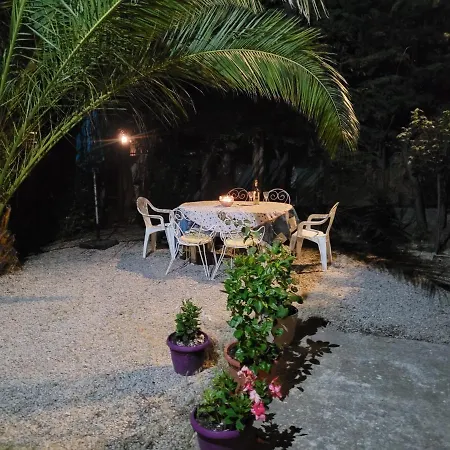 Casa vacanze La Désirée - De Villa,62m2 , 3 Pièces , 6 Lits, 8 Persons Max,120m2 Jardin Avec Parking *