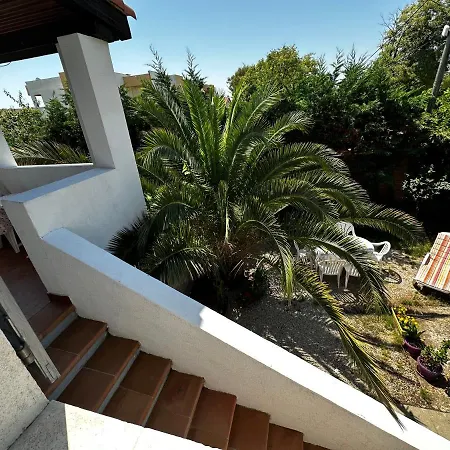 Casa vacanze La Désirée - De Villa,62m2 , 3 Pièces , 6 Lits, 8 Persons Max,120m2 Jardin Avec Parking